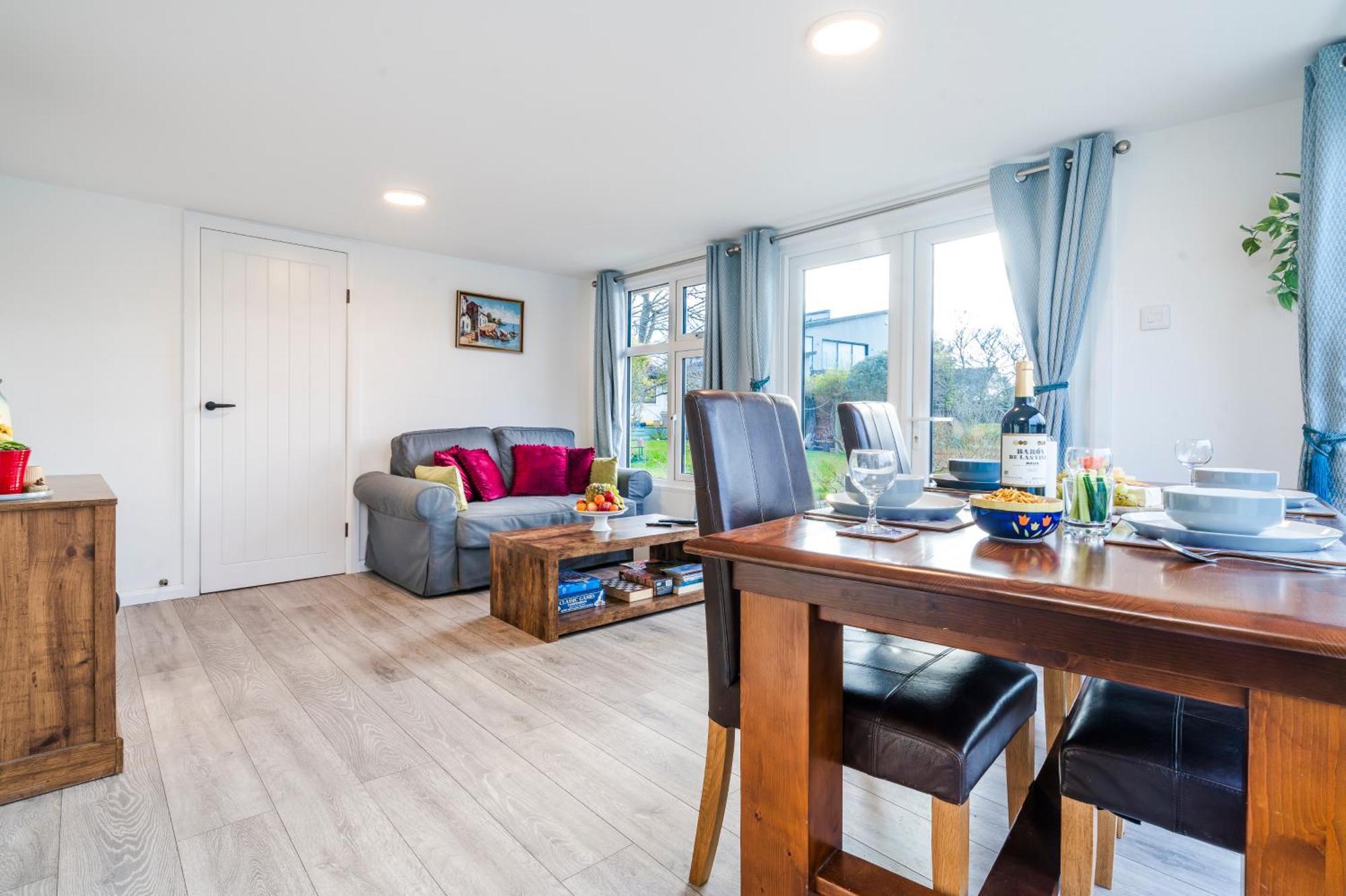 River Retreat- Near Holloway U, Thorpe Park And Heathrow Airport